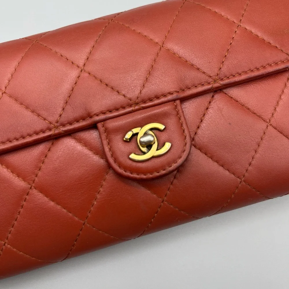 ❤️CHANEL Red Quilted Leather Wallet/Clutch